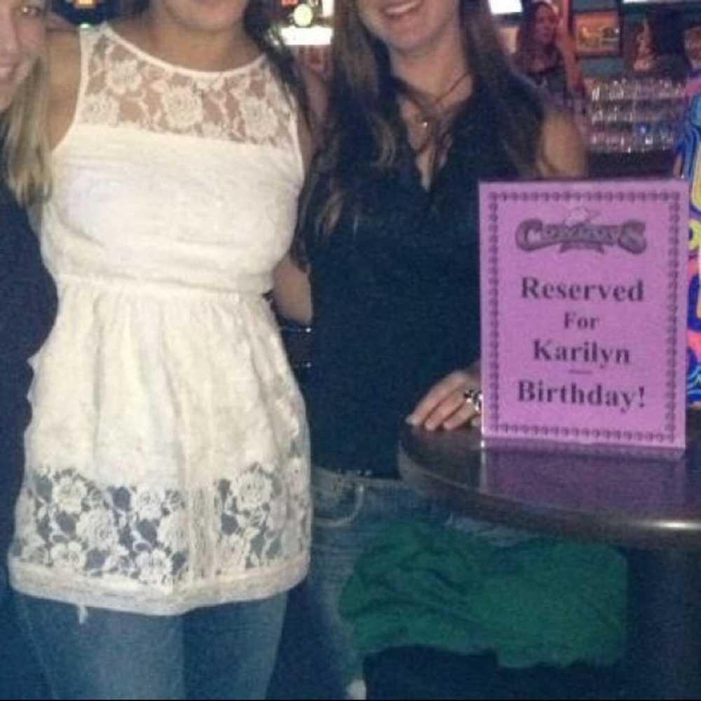 Abercrombie and Fitch Top. Size S.